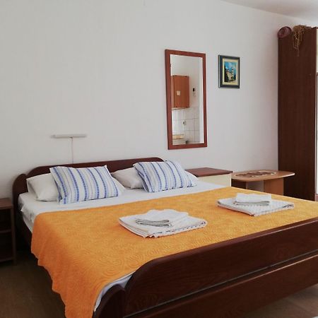 Apartments Nada - 100 M From Beach Kali Exteriör bild